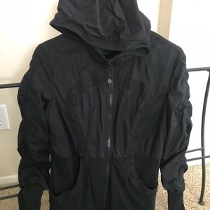 Lululemon black jacket